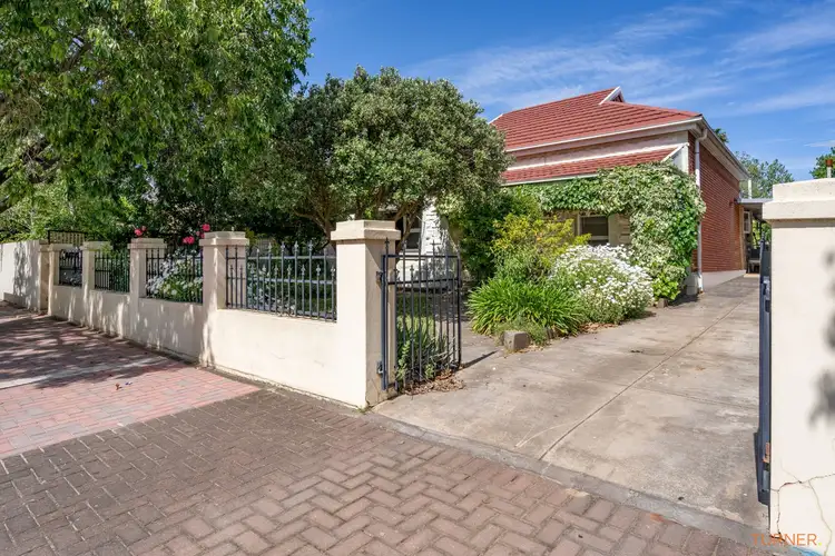 61 Sixth Avenue, St Peters SA 5069
