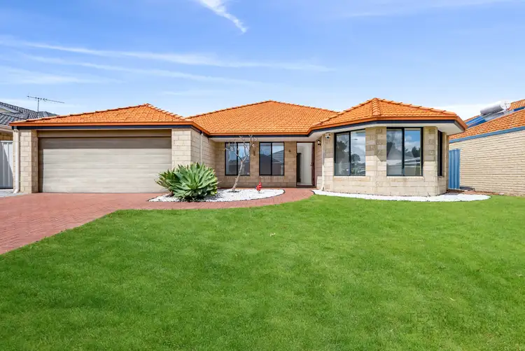 6 Caracara Way, Bennett Springs WA 6063