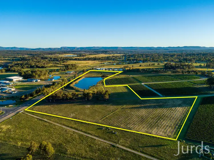 305 Wine Country Drive, Nulkaba NSW 2325