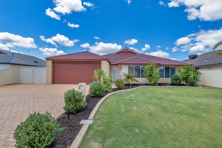 14 Arlette Pass, Lakelands WA 6180