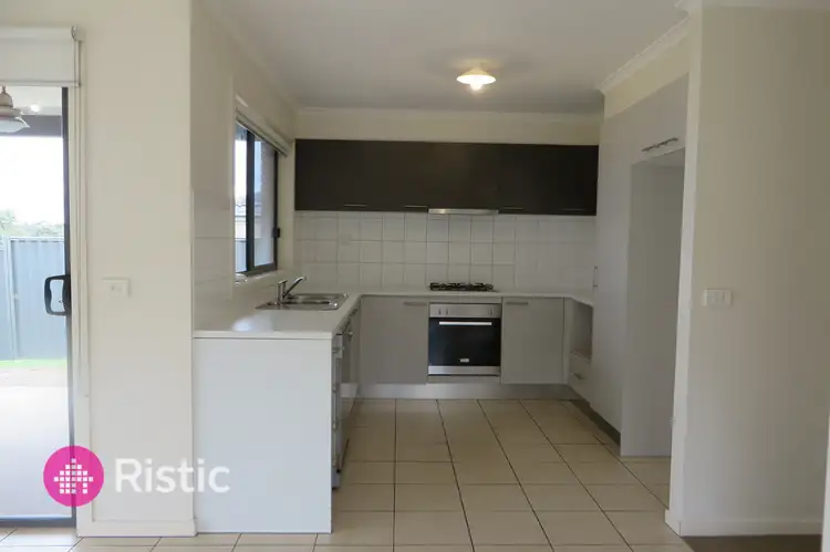 Fifth view of Homely house listing, 3 Doonie Way, Pakenham VIC 3810