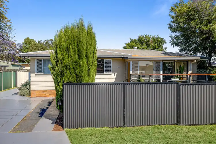 3A Doncaster Street, Newtown QLD 4350