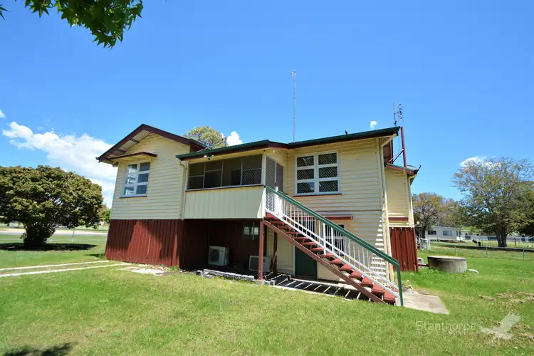 36 Tenterfield Street, Wallangarra QLD 4383