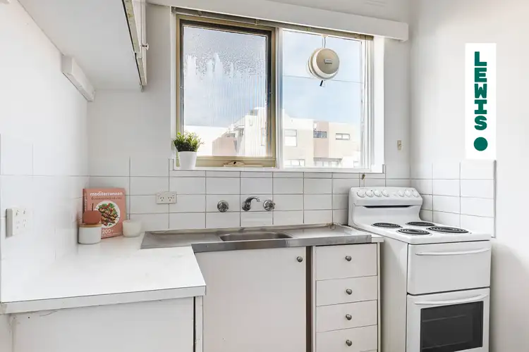 Fifth view of Homely apartment listing, 10/10 Murray Street, Brunswick West VIC 3055