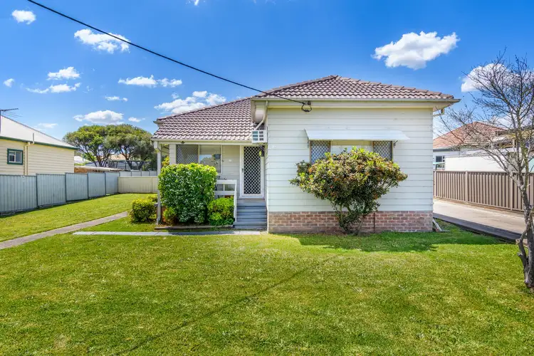 16 Vernon Street, Cessnock NSW 2325