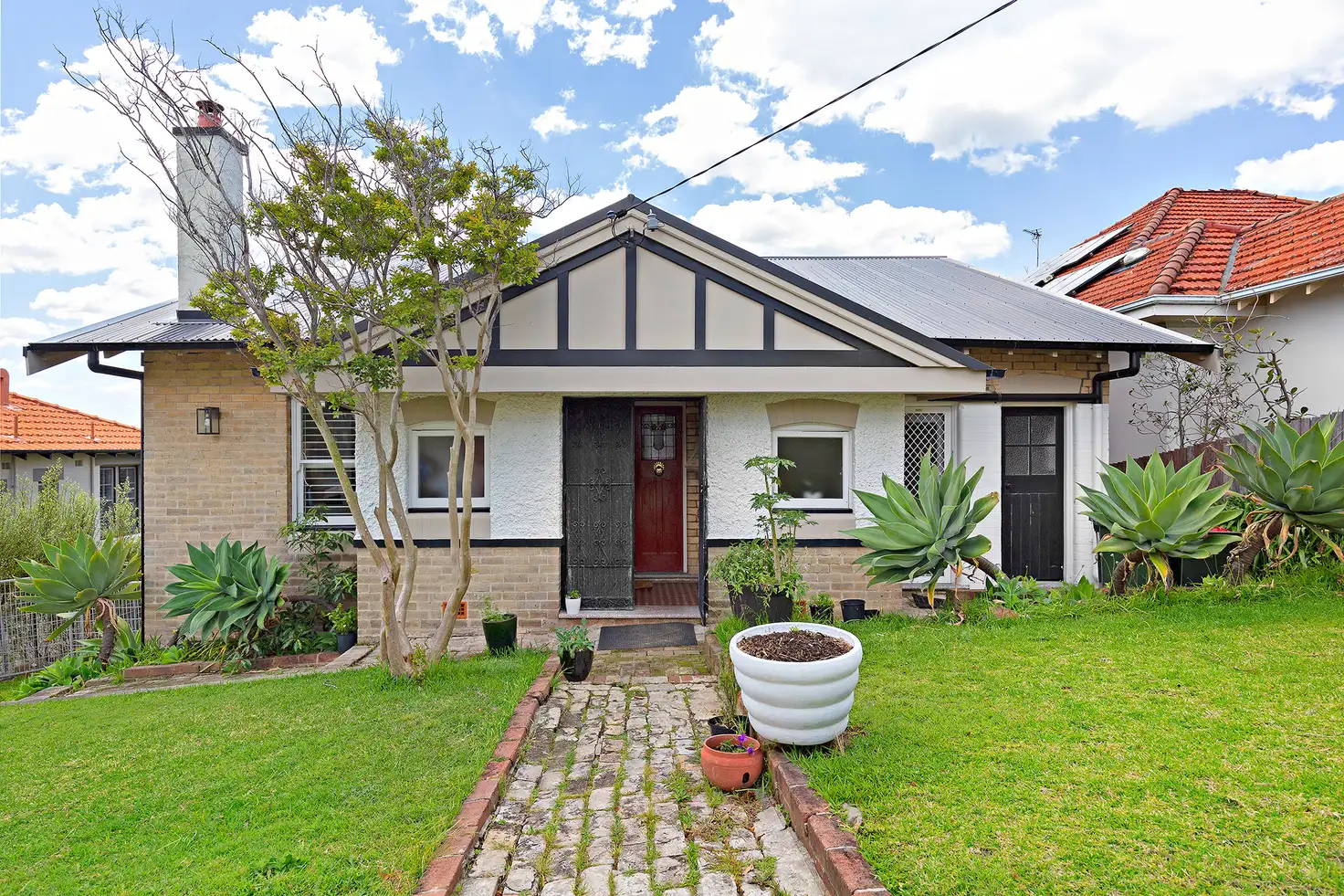 Main view of Homely house listing, 18 Anzac Parade, The Hill NSW 2300