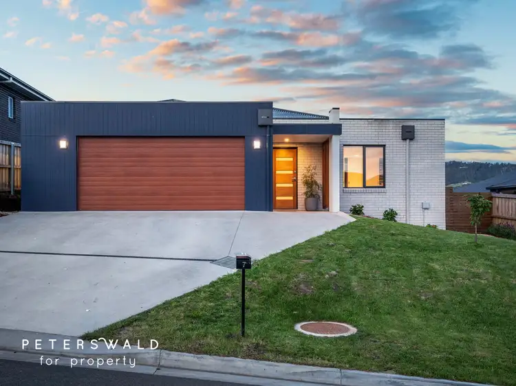 7 Burgundy Road, Howrah TAS 7018