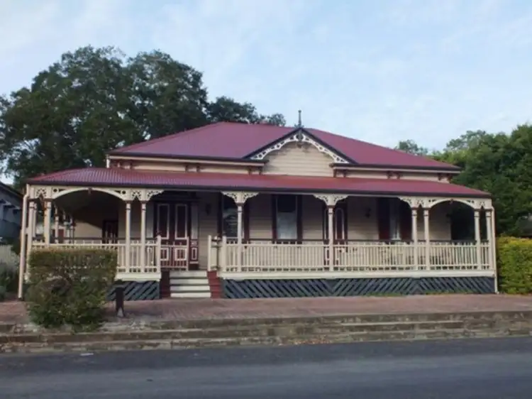 35 Queen Street, Harrisville QLD 4307