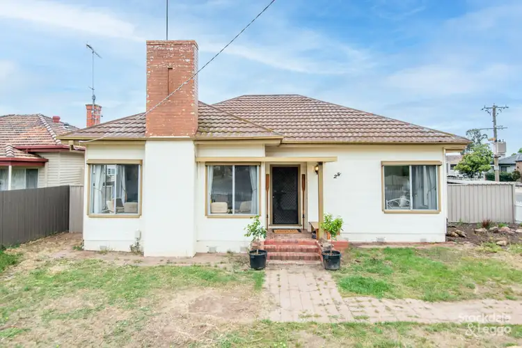 25 Isabella Street