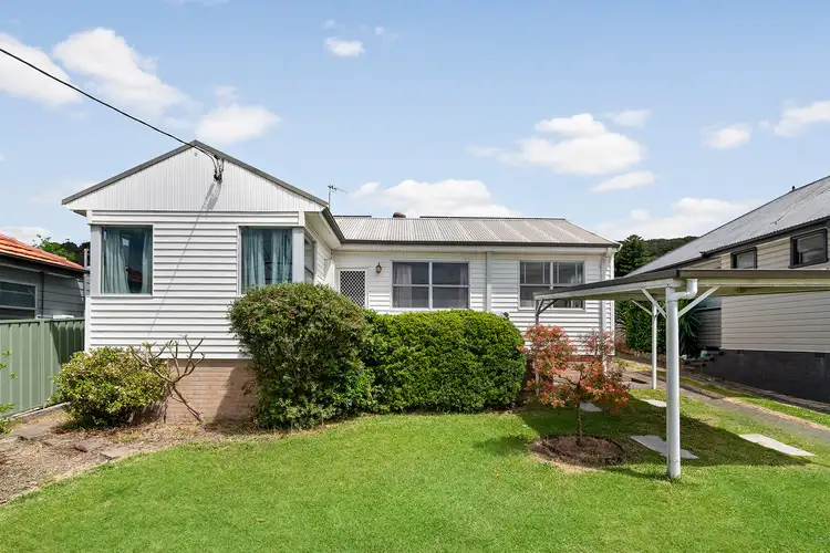 49 Fairfax Road, Warners Bay NSW 2282