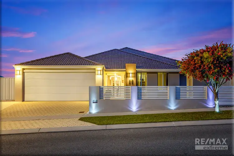 15 Roundhouse Parade, Jindalee WA 6036