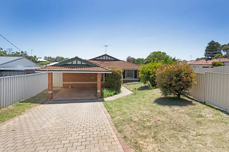 16 Lanyon Street, Mandurah WA 6210