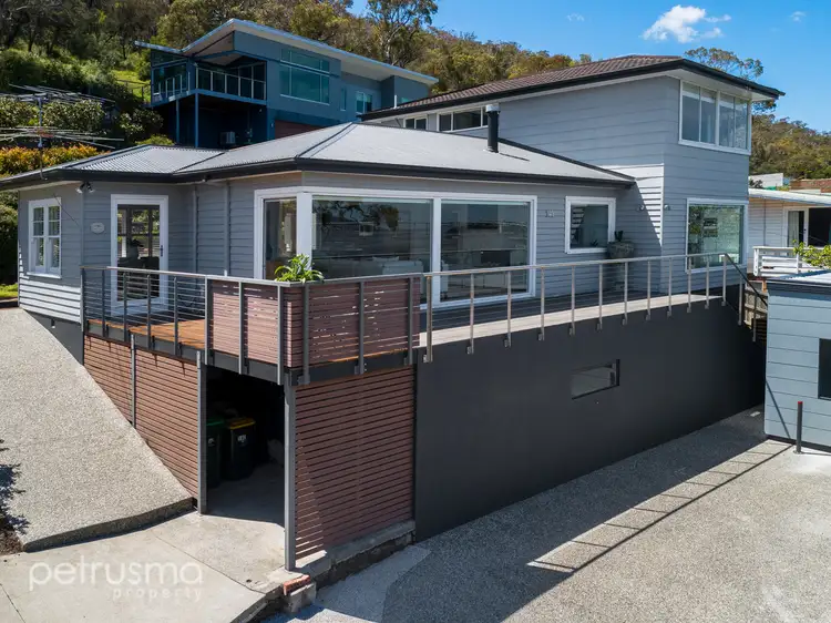 Main view of Homely house listing, 2/142 Derwent Avenue, Lindisfarne TAS 7015