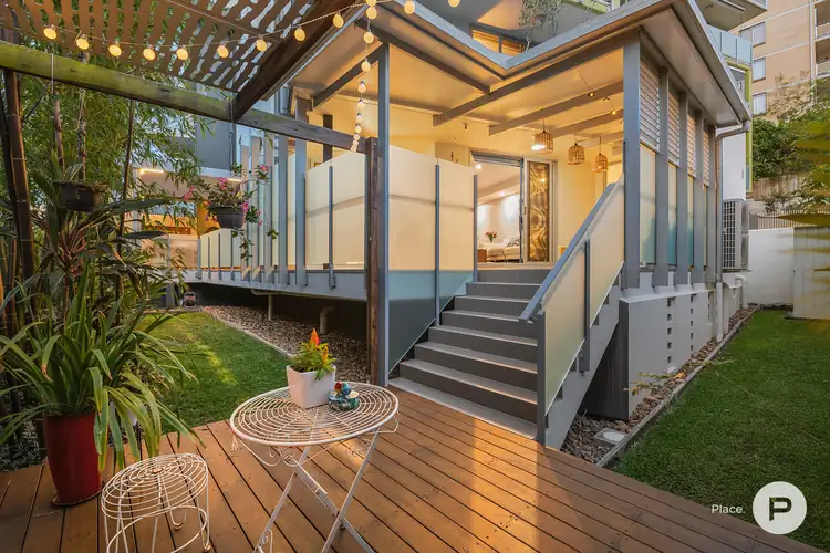 2/56 Bellevue Terrace, St Lucia QLD 4067