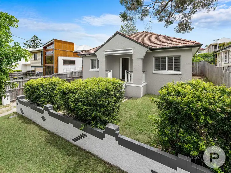 12 Woodrow Drive, Coorparoo QLD 4151