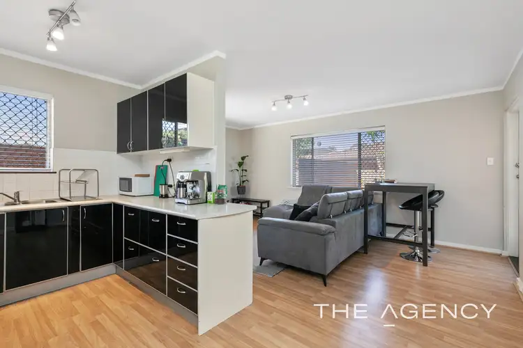 8/25 Heard Way, Glendalough WA 6016