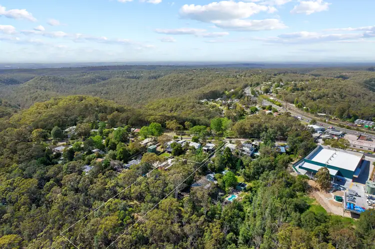 18 Peninsula Road, Valley Heights NSW 2777