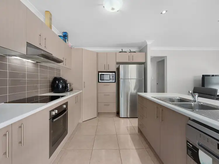 2 Kate Court, Chuwar QLD 4306