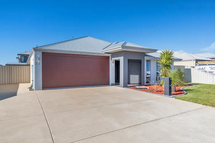 33 Calooli Grove
