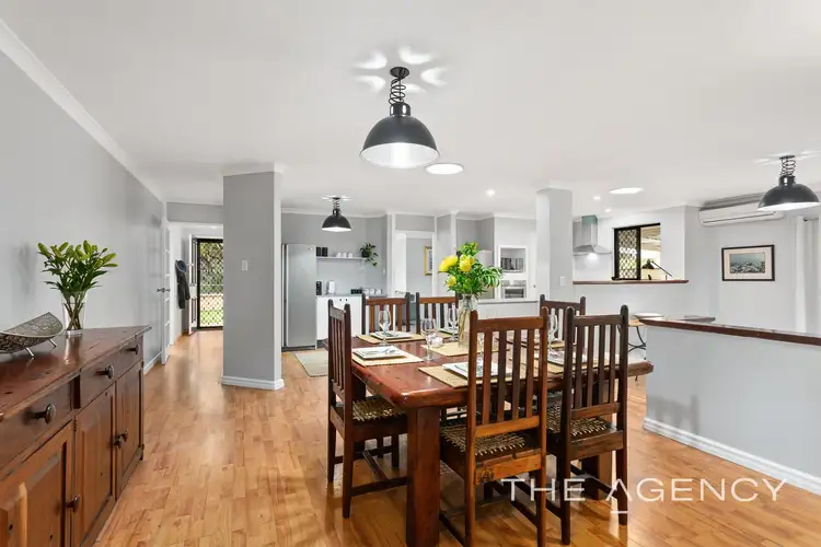 4 Stradbroke Gardens, Ridgewood WA 6030