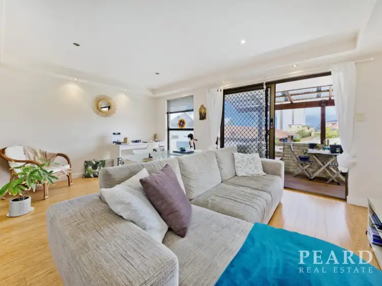 6/33 Edgehill Street, Scarborough WA 6019
