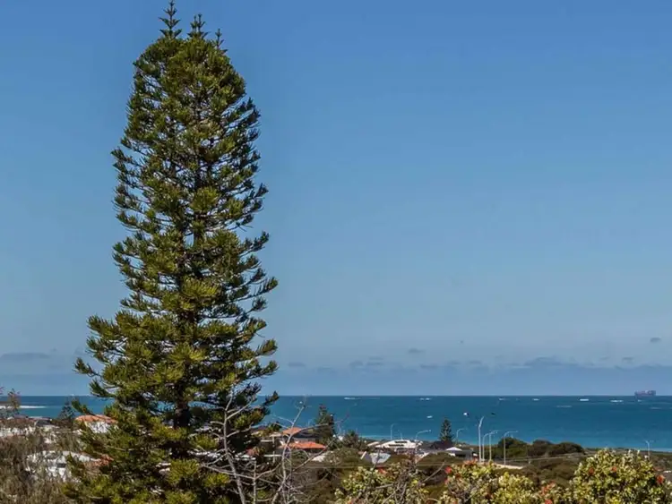 Fifth view of Homely house listing, 17 Laser Place, Ocean Reef WA 6027