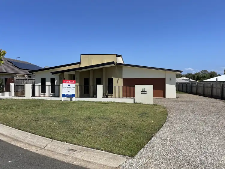 11 Daly Place, Redland Bay QLD 4165