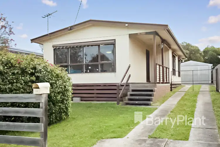 128 Seventh Avenue, Rosebud VIC 3939