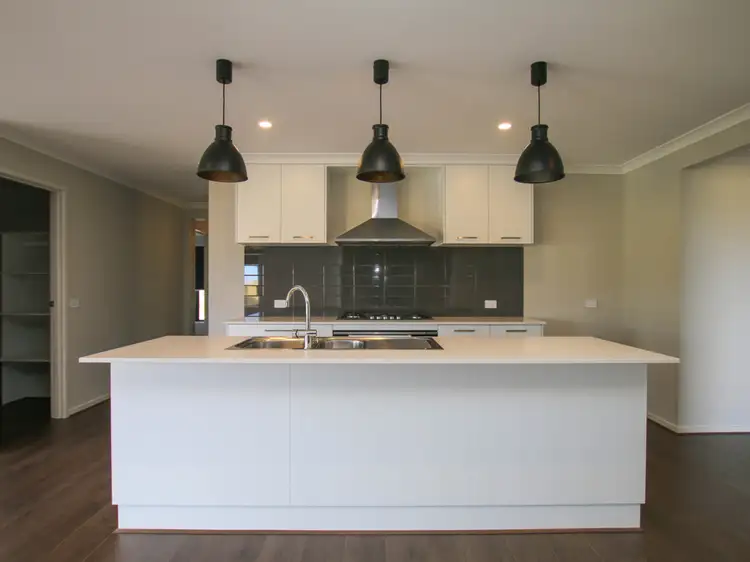 Sixth view of Homely house listing, 2 Timms Crescent, Warrnambool VIC 3280