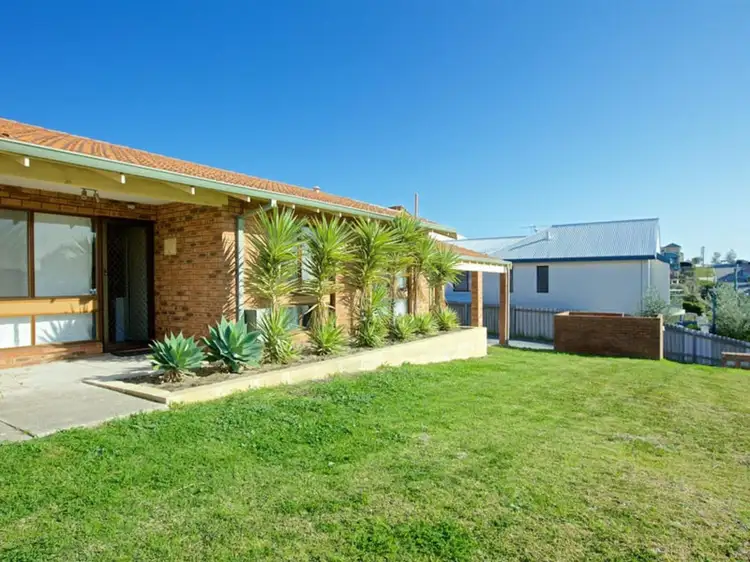 2/27-29 Edgehill Street, Scarborough WA 6019
