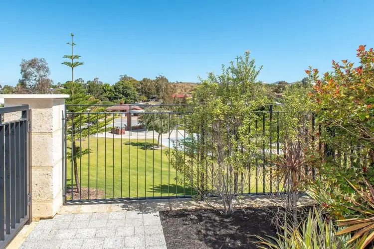 3 Summit Lane, Craigie WA 6025