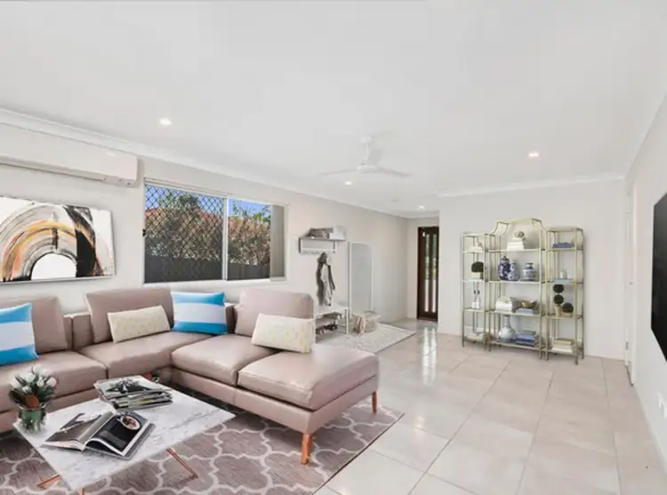 25 Dorien Street