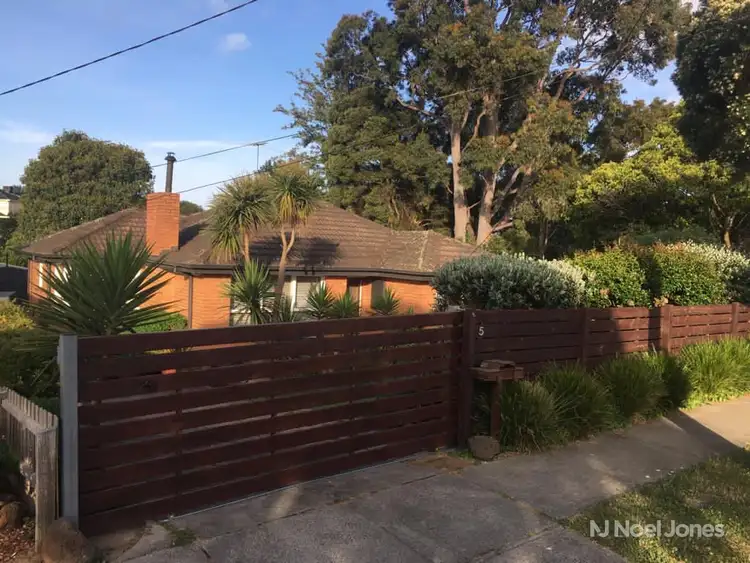 5 Kuranda Crescent, Oakleigh East VIC 3166