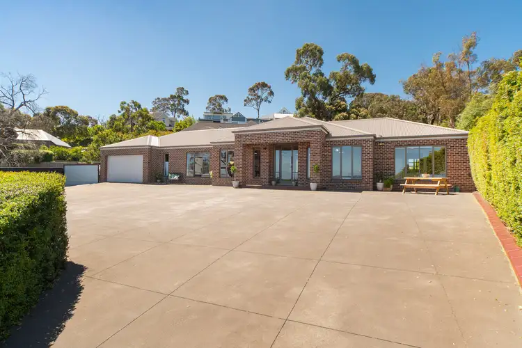 15 Maddison Avenue, Mount Eliza VIC 3930
