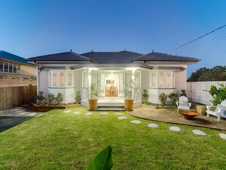 74 Lewis Street, Camp Hill QLD 4152