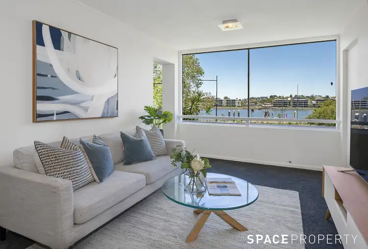 4/6 Riverview Tce, Hamilton QLD 4007