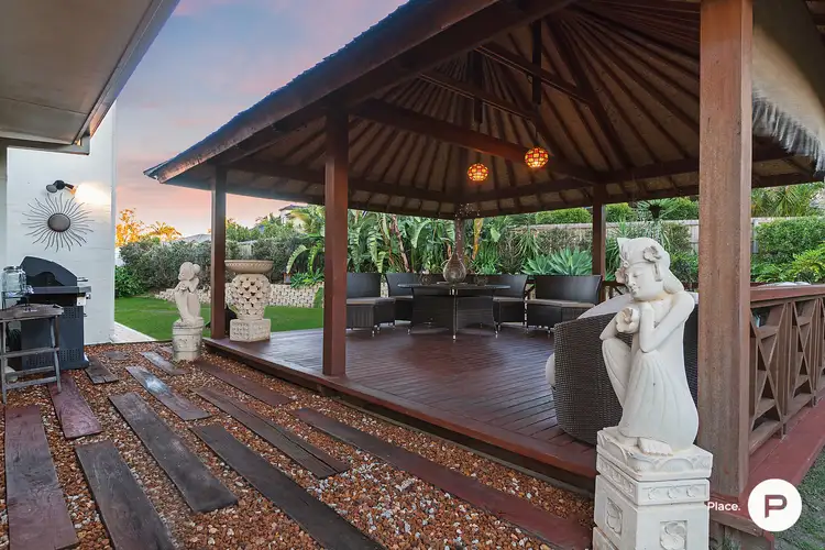 11 Ravensbourne Close, Parkinson QLD 4115
