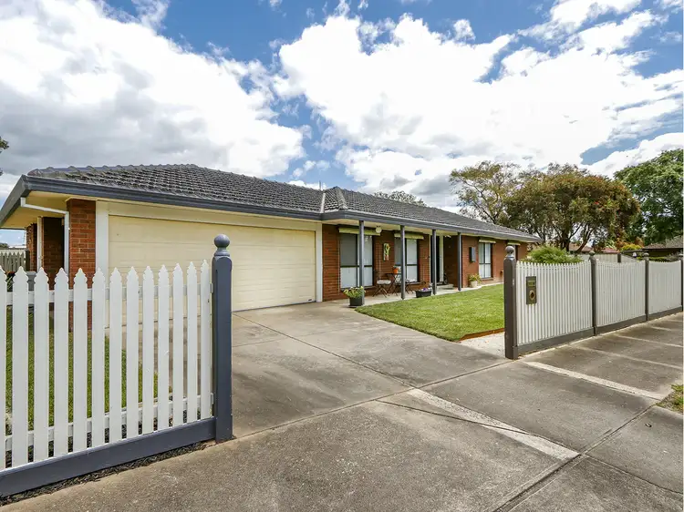 2 Kelsey Crt, Sale VIC 3850