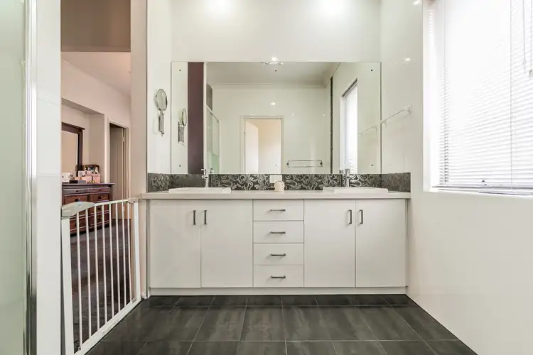 Seventh view of Homely house listing, 21 Jouissance Bend, Atwell WA 6164