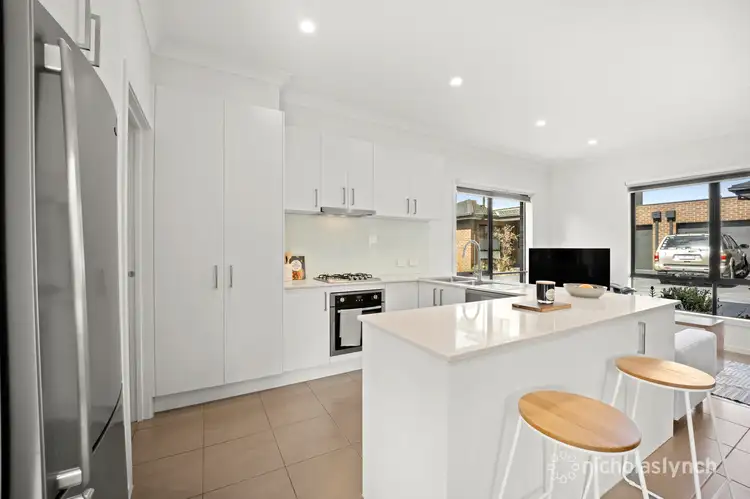 Third view of Homely townhouse listing, 2/3 Ashleigh Street, Frankston VIC 3199
