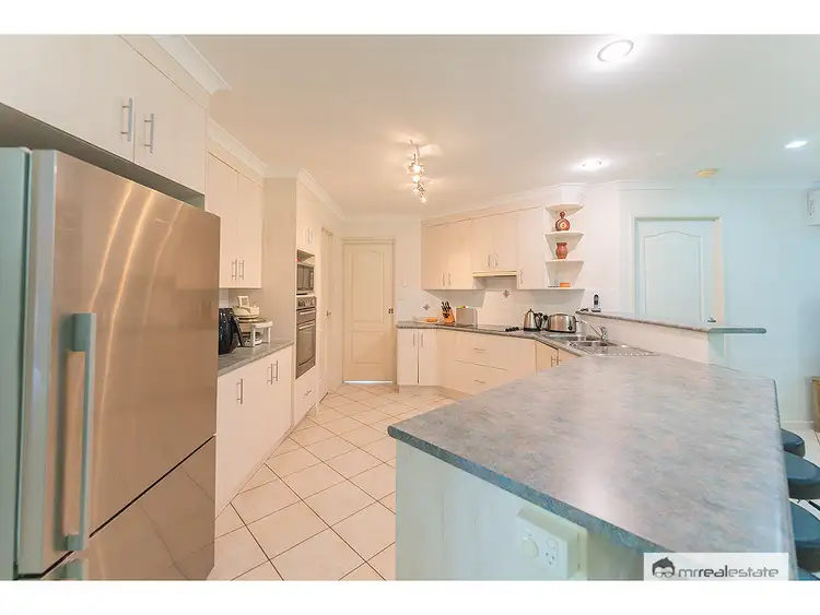 Sixth view of Homely house listing, 10 Lilydale Close, Norman Gardens QLD 4701
