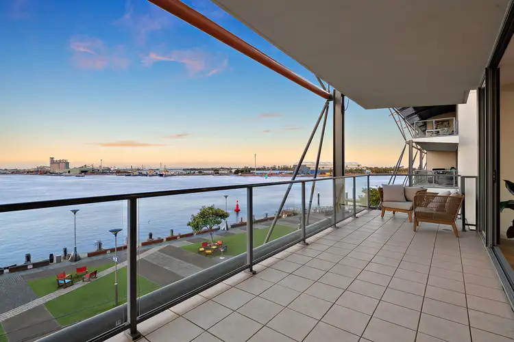 N203/3 Honeysuckle Drive, Newcastle NSW 2300
