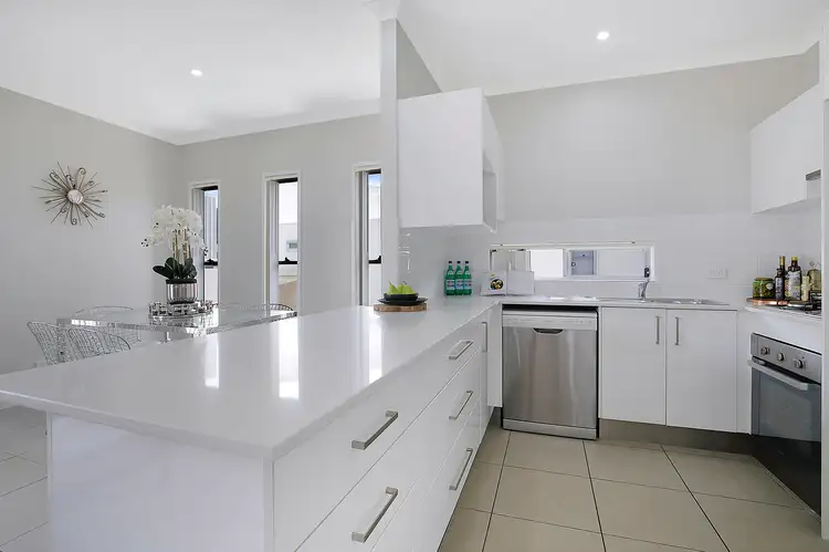 Fourth view of Homely townhouse listing, 1/104 Wynyard Street, Cleveland QLD 4163