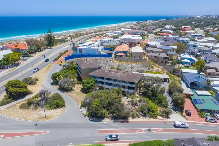 12/2 Pearl Parade, Scarborough WA 6019