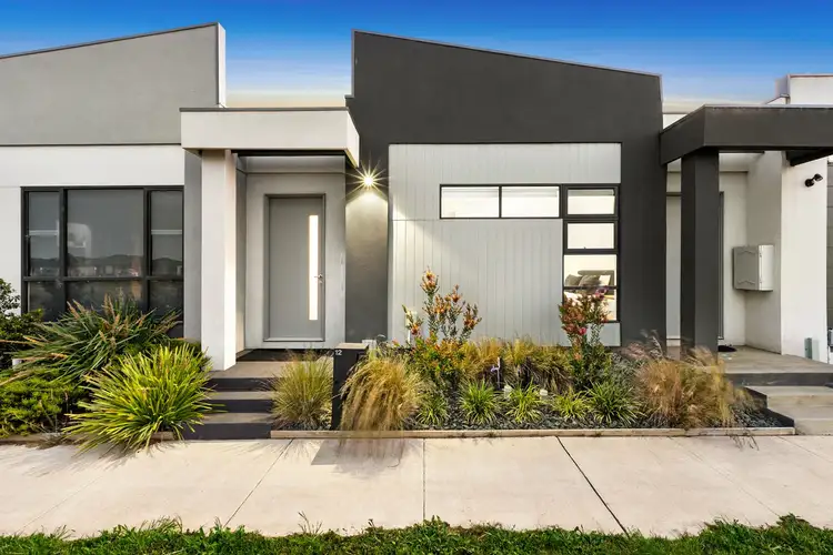 12 Oleary Walk, Charlemont VIC 3217