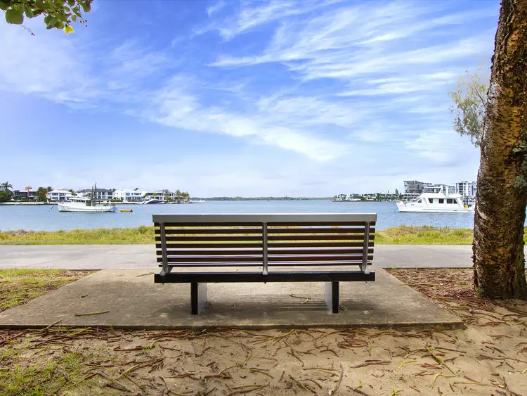 2/48 The Esplanade, Paradise Point QLD 4216