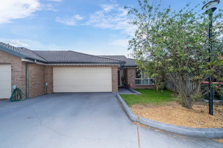 8 / 33 Eveleigh Court, Scone NSW 2337