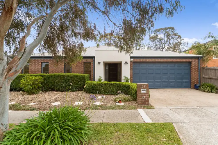 1204/377 Chardonnay Drive, Skye VIC 3977