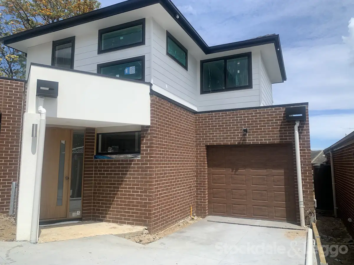 Main view of Homely townhouse listing, 2/11 Carlisle Road, Hallam VIC 3803