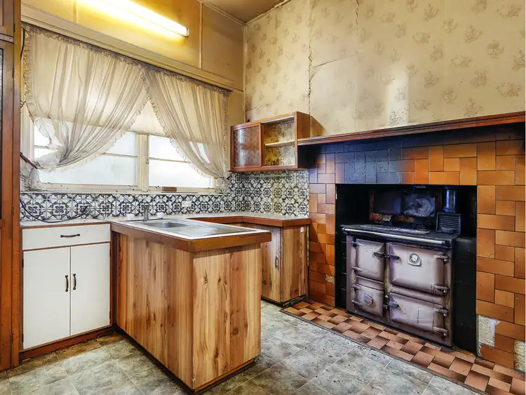 Fifth view of Homely house listing, 98 Market Street, Sale VIC 3850